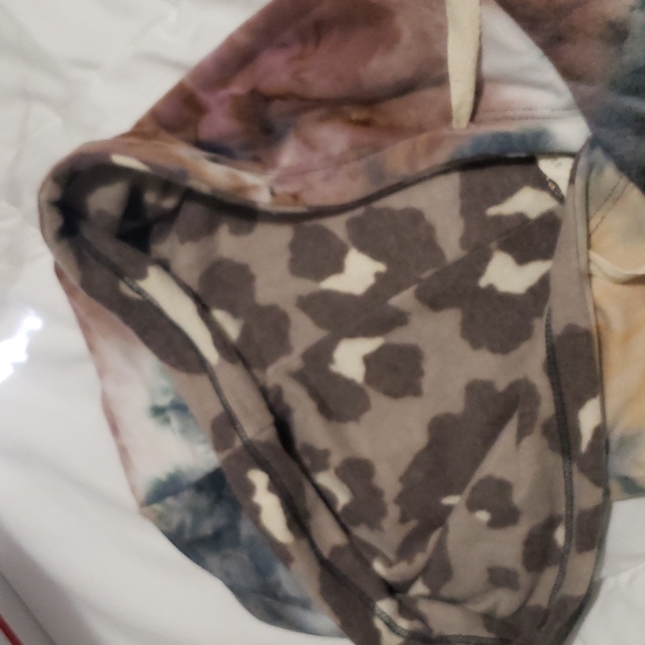 1 Left =Small🧡New boutique cozy hooded pullover - Picture 8 of 12